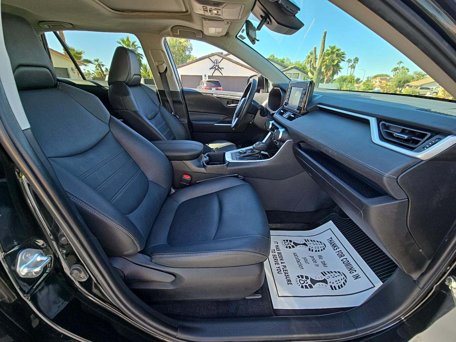 2022 Toyota RAV4 Hybrid XLE Premium AWD