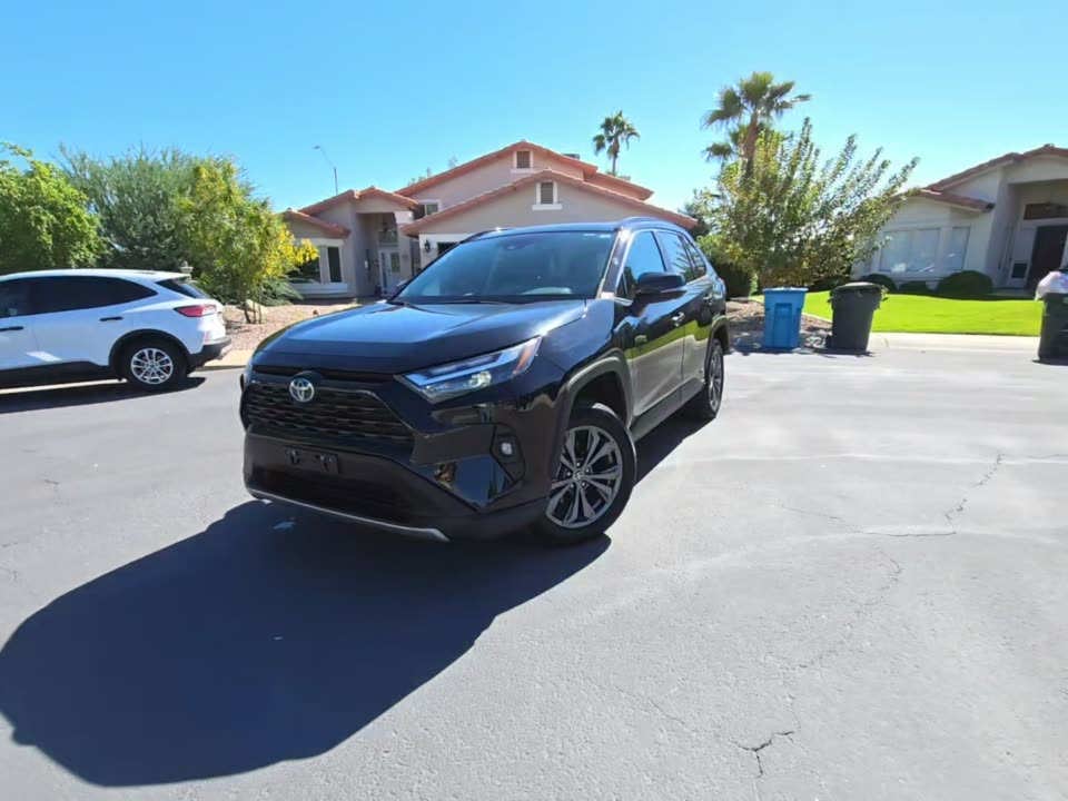 2022 Toyota RAV4 Hybrid XLE Premium AWD