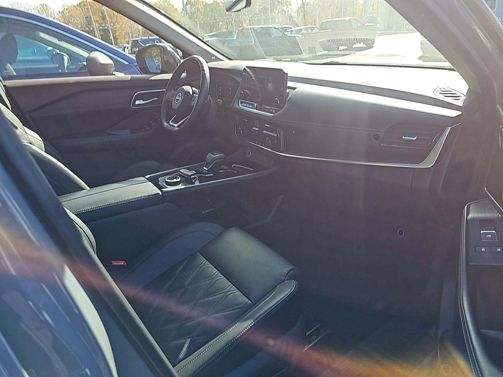 2023 Nissan Rogue Platinum AWD