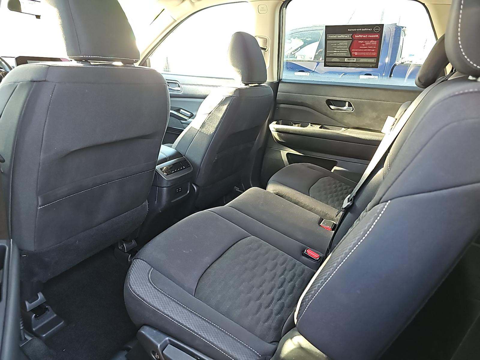 2022 Nissan Pathfinder SV AWD