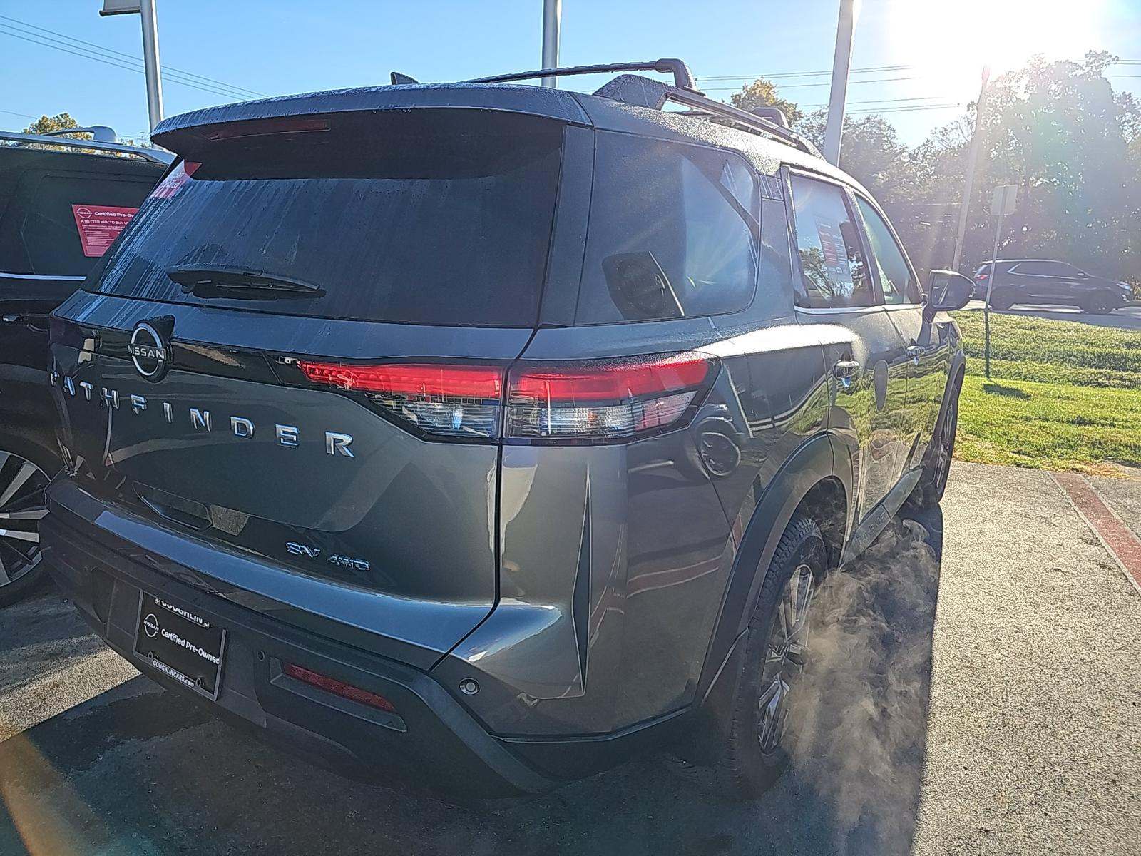 2022 Nissan Pathfinder SV AWD