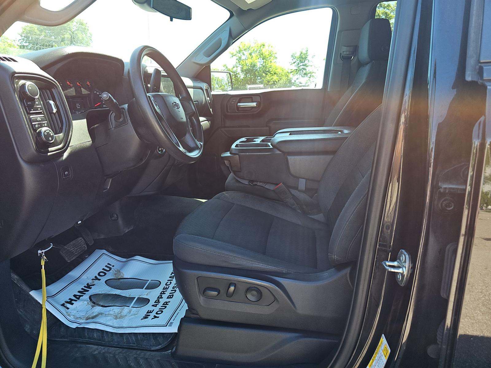2022 Chevrolet Silverado 1500 Custom Trail Boss AWD