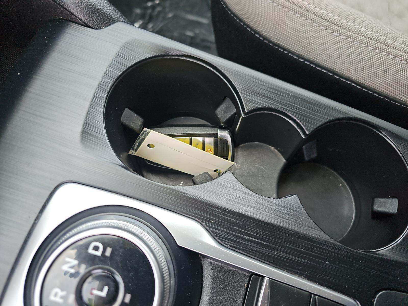 FORD ESCAPE - 8