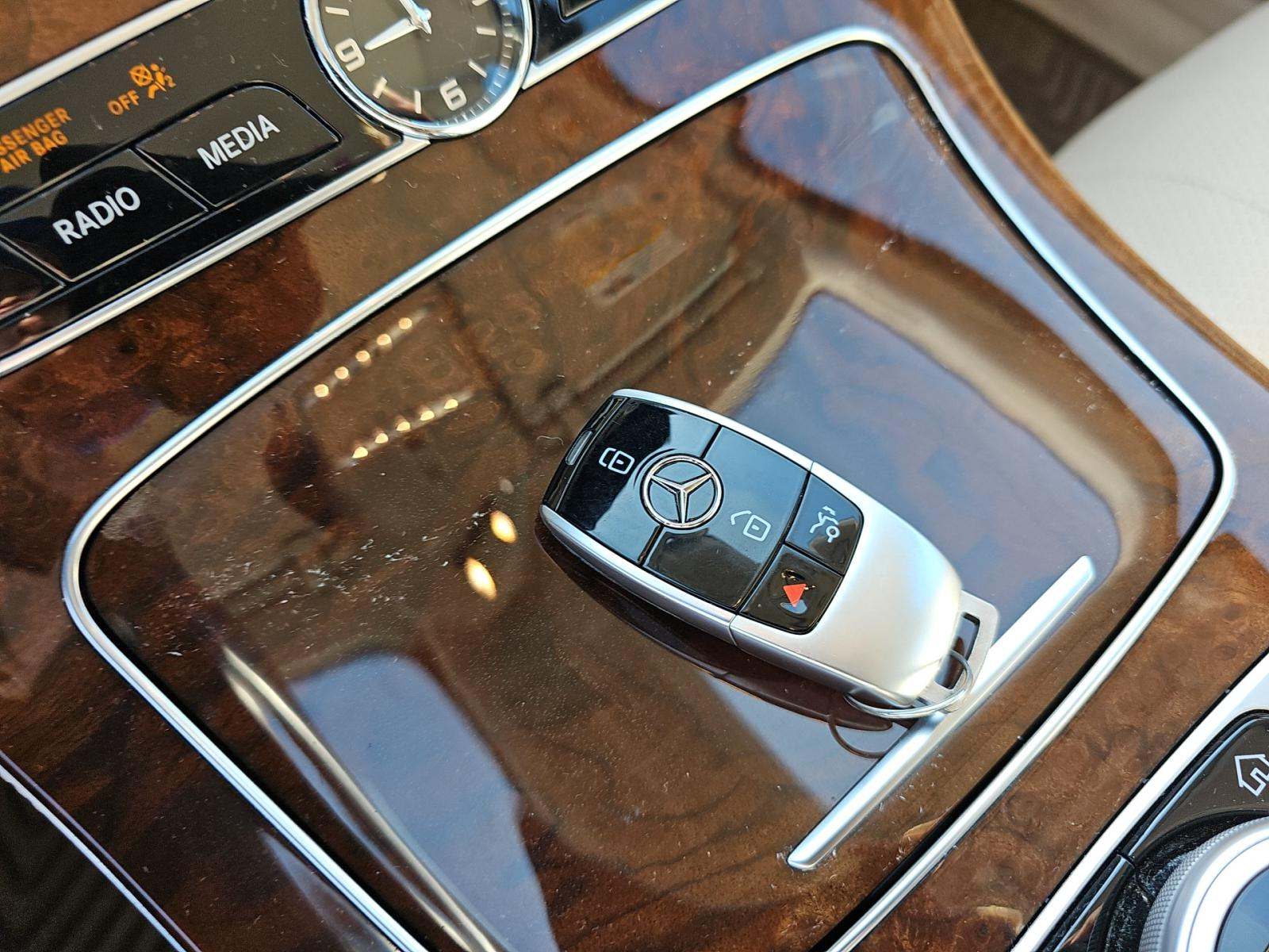 MERCEDES-BENZ E-CLASS - 8