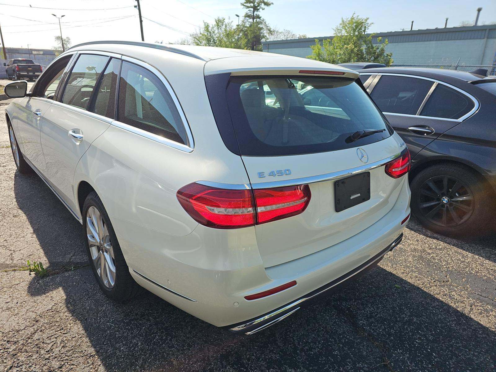 MERCEDES-BENZ E-CLASS - 2