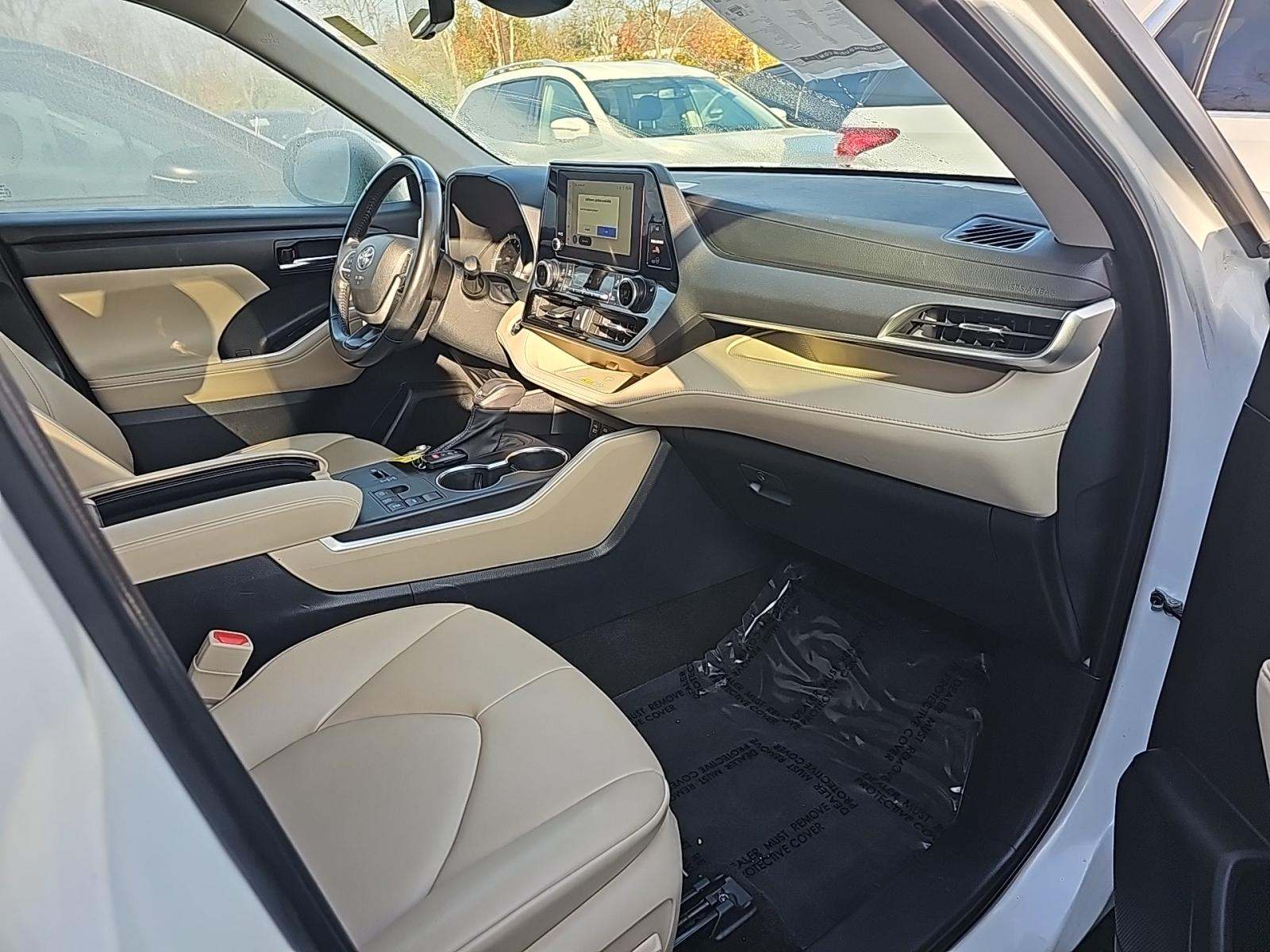 2023 Toyota Highlander XLE FWD