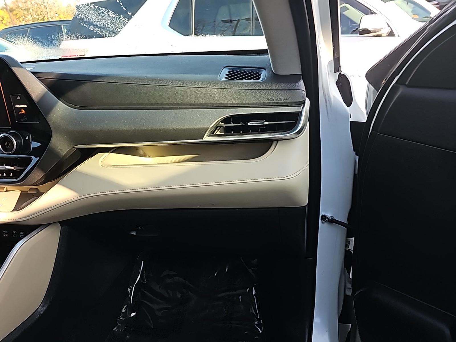 2023 Toyota Highlander XLE FWD