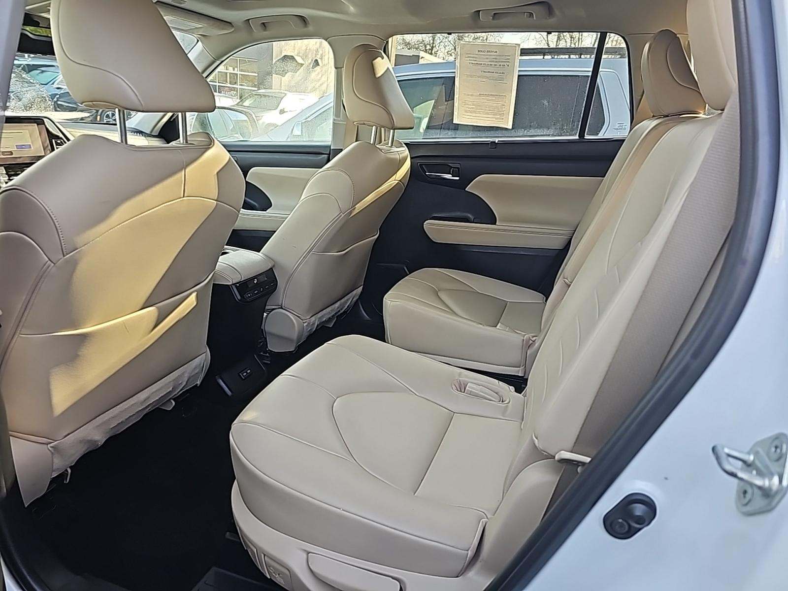 2023 Toyota Highlander XLE FWD