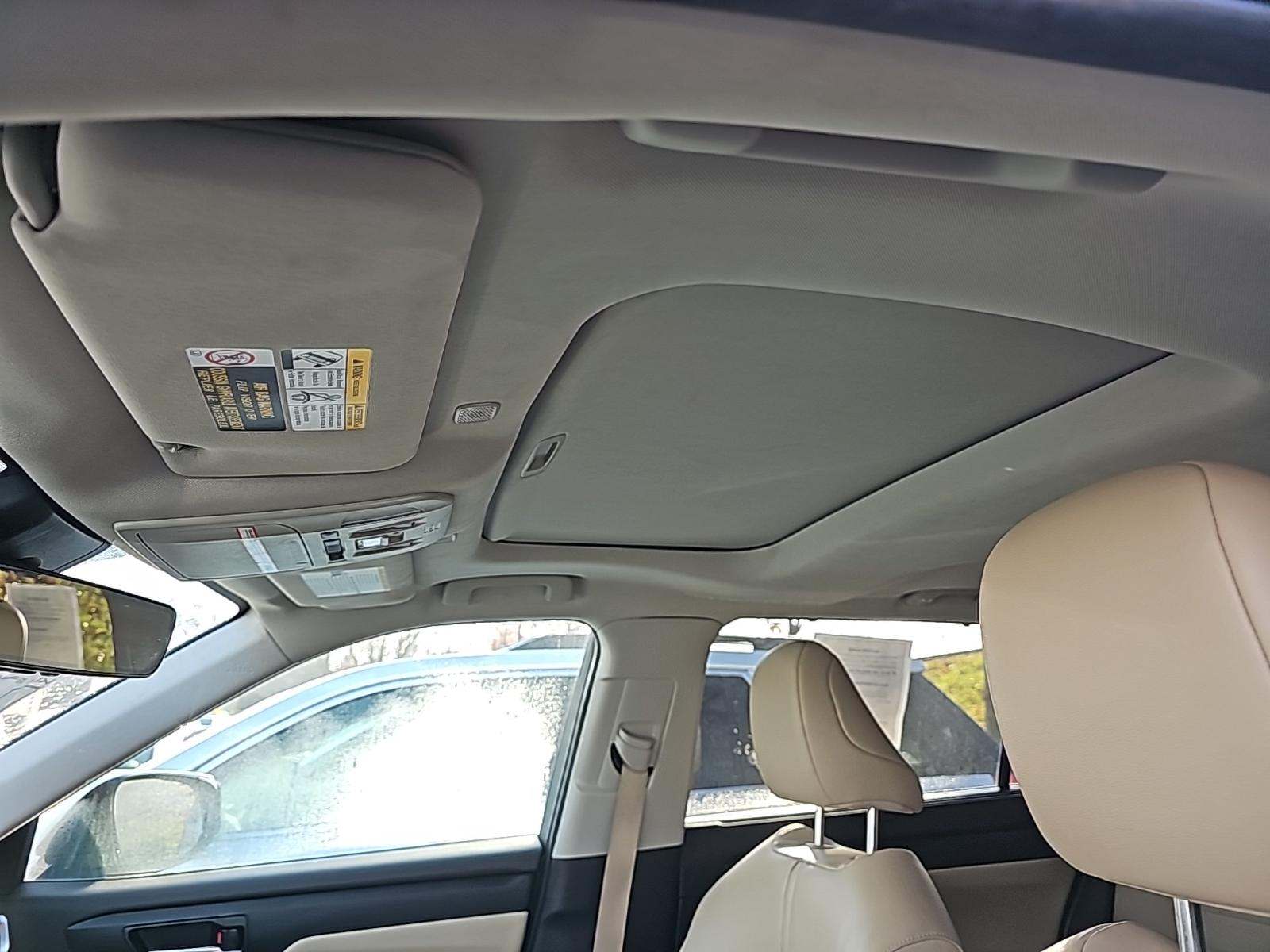 2023 Toyota Highlander XLE FWD