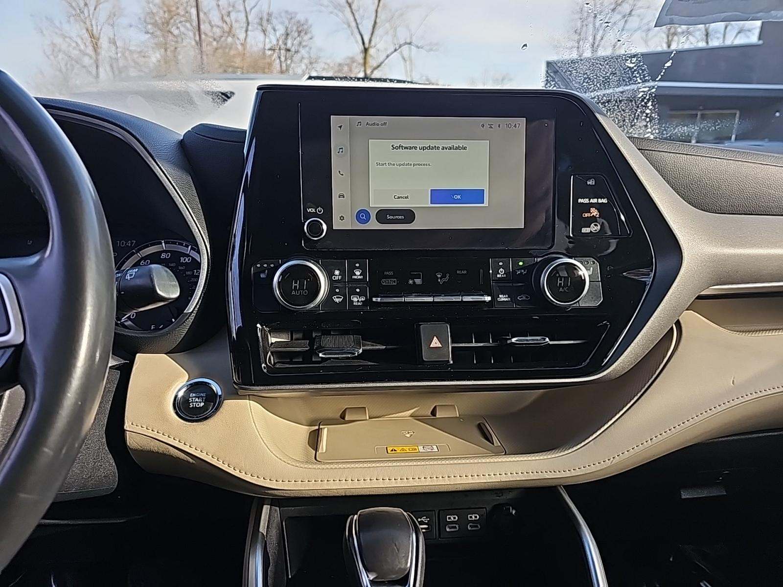 2023 Toyota Highlander XLE FWD