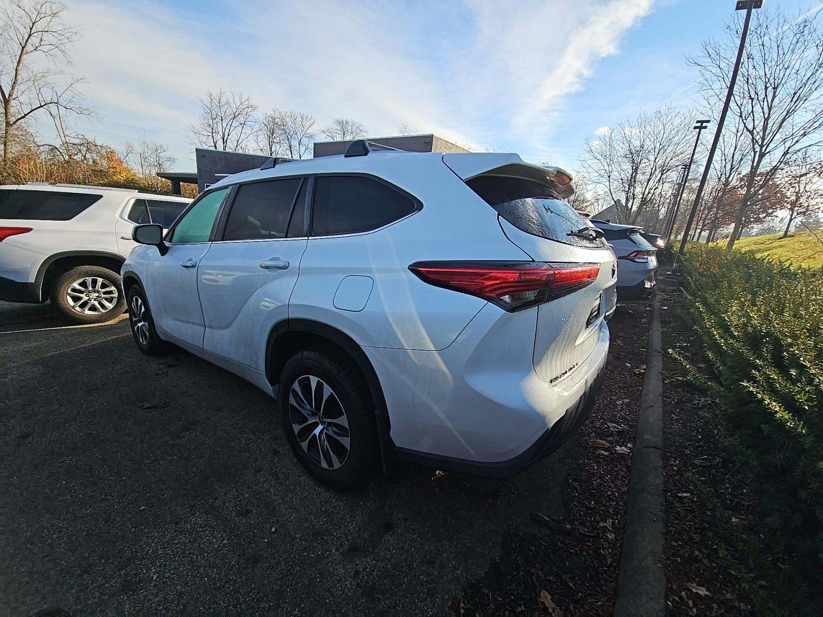 2023 Toyota Highlander XLE FWD