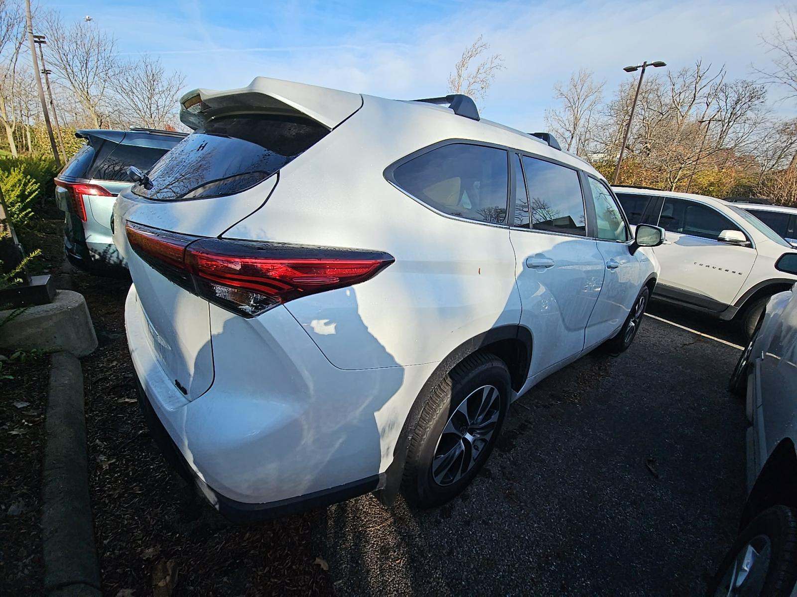 2023 Toyota Highlander XLE FWD