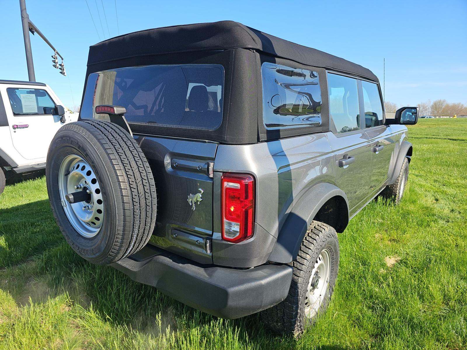 FORD BRONCO - 3