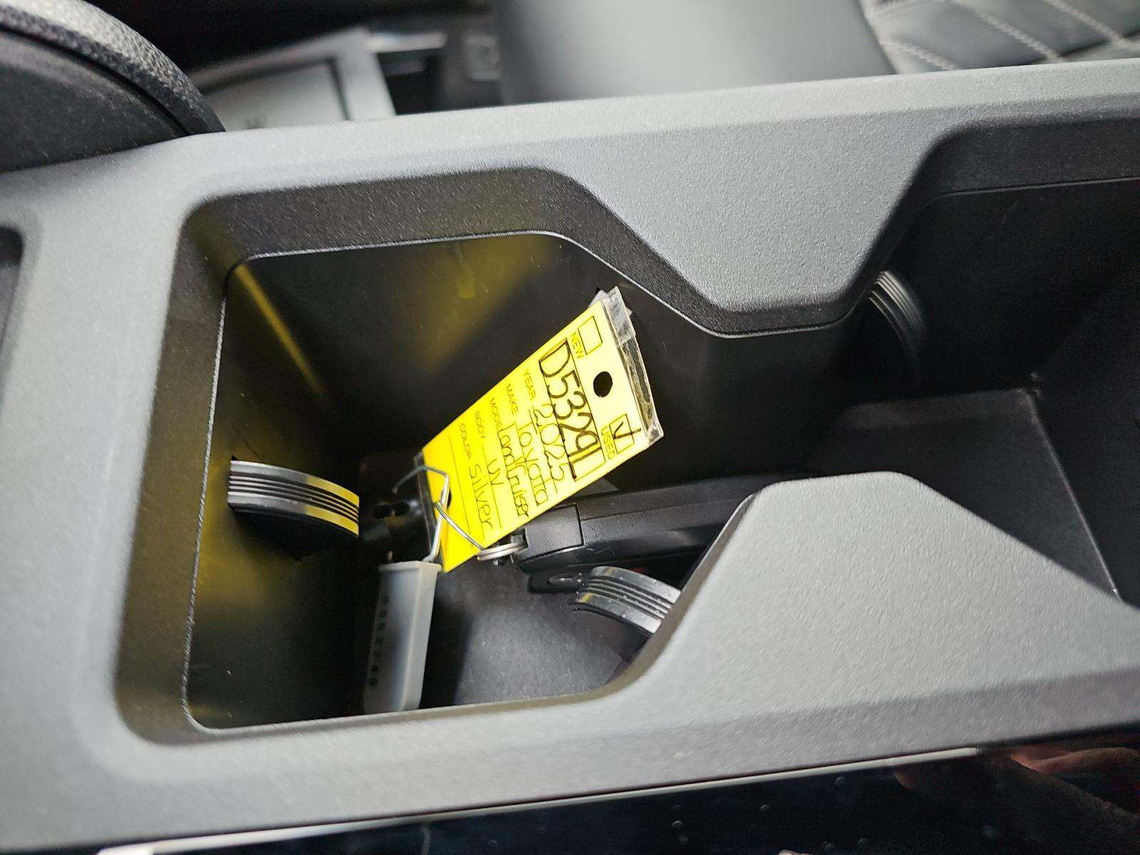 TOYOTA LAND CRUISER - 8