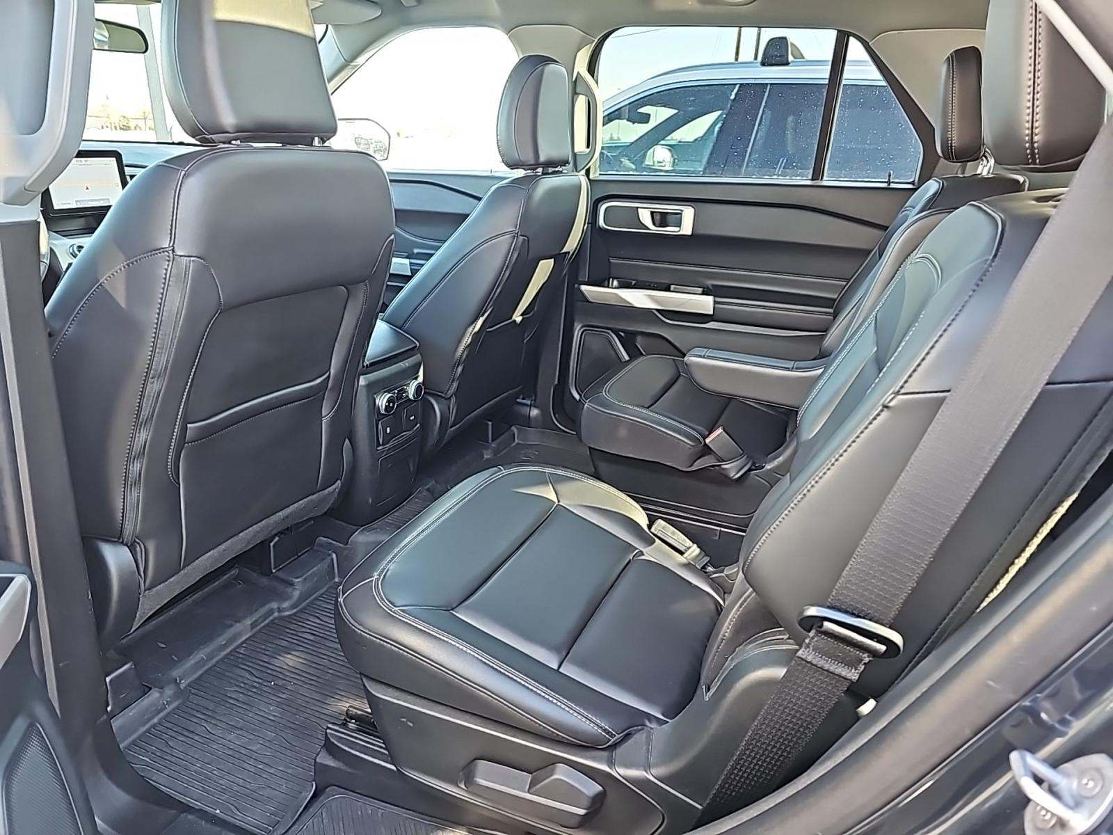 2023 Ford Explorer XLT AWD