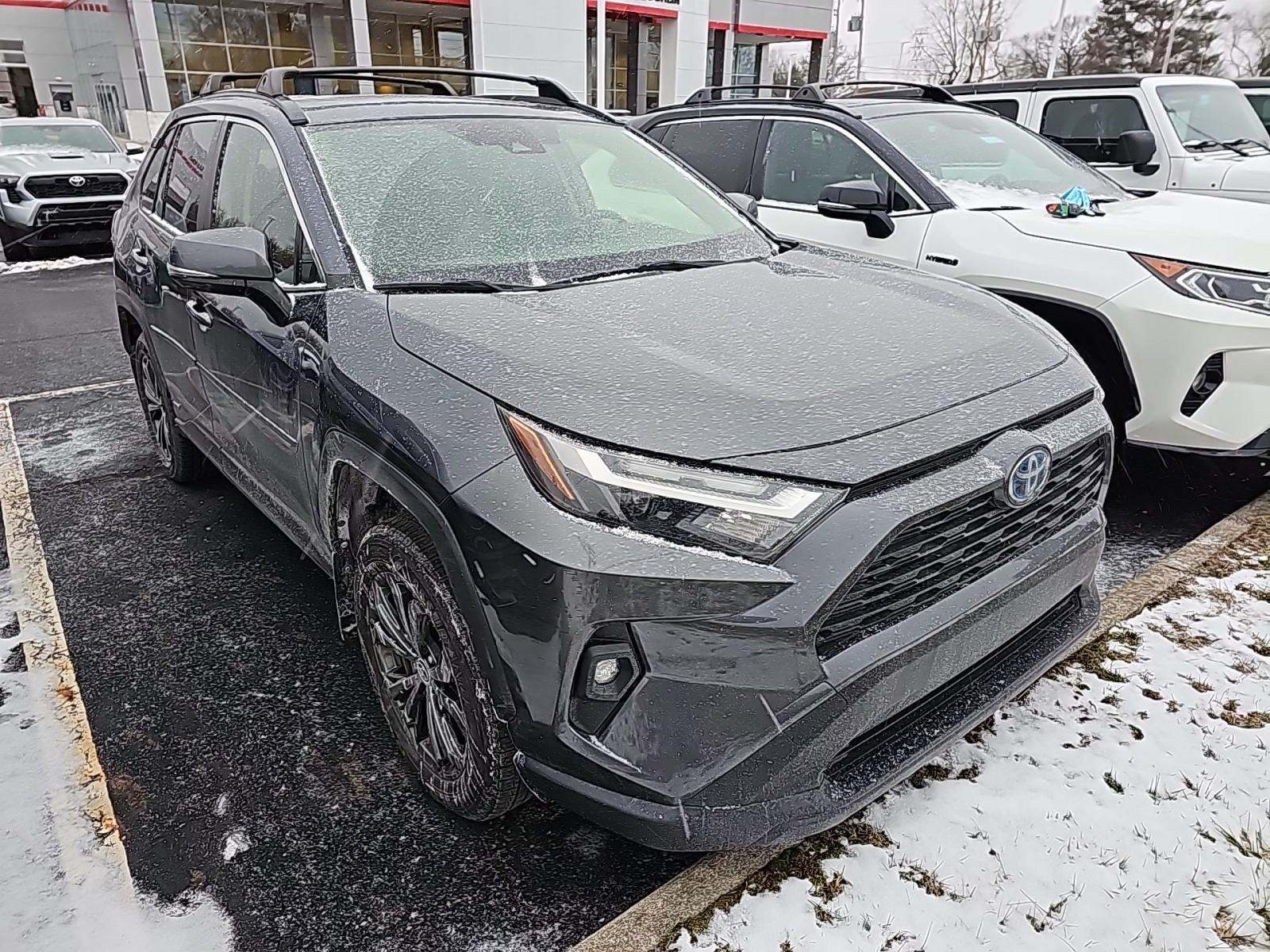 2022 Toyota RAV4 Hybrid XLE Premium AWD