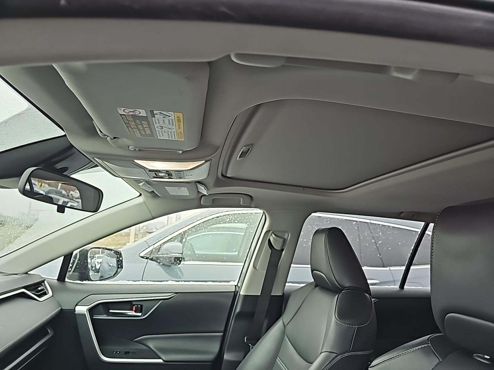 2022 Toyota RAV4 Hybrid XLE Premium AWD