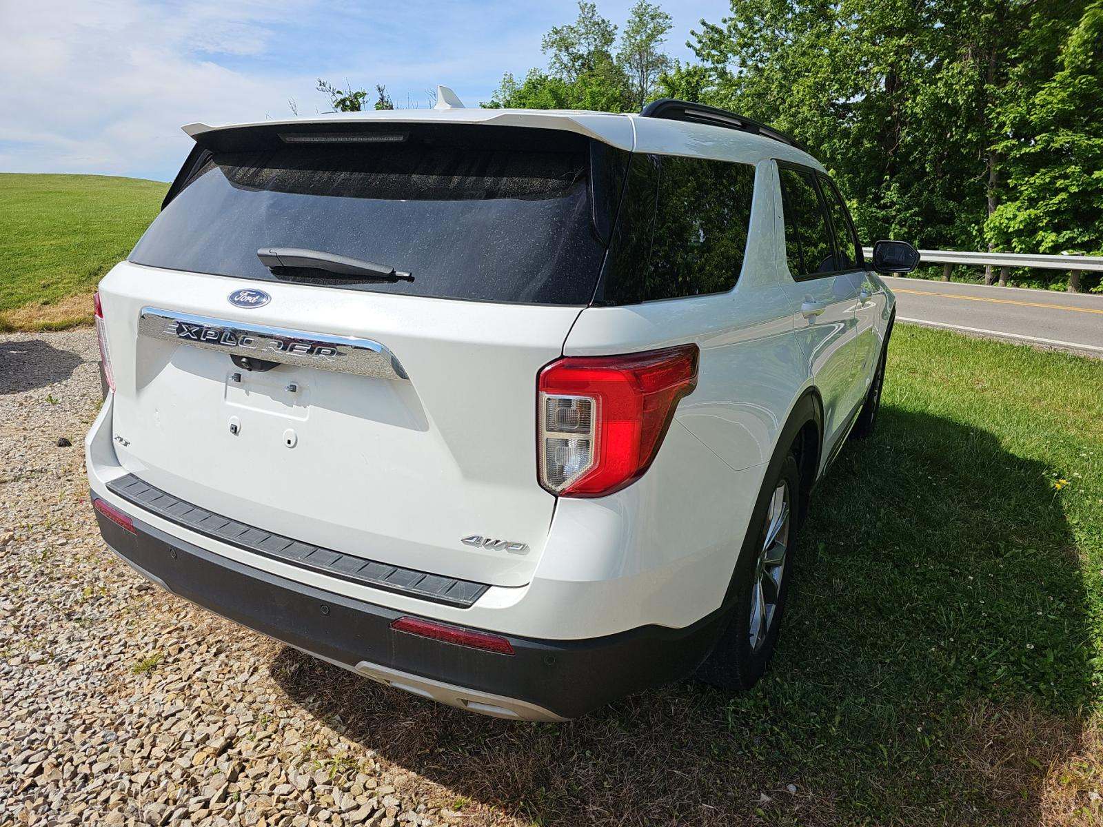 FORD EXPLORER - 3