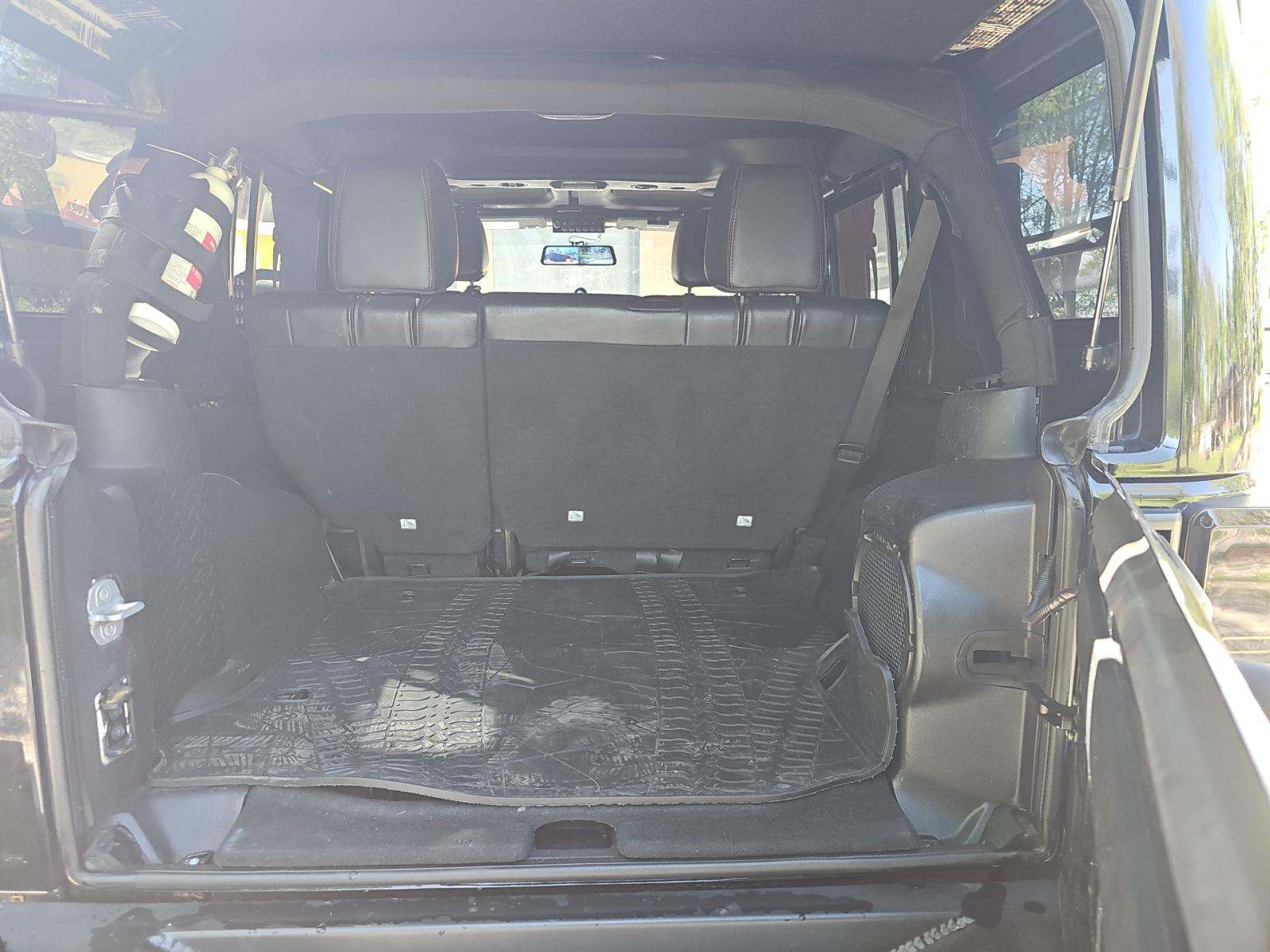 JEEP UNLIMITED SAHARA ALTITUDE EDITION - 10