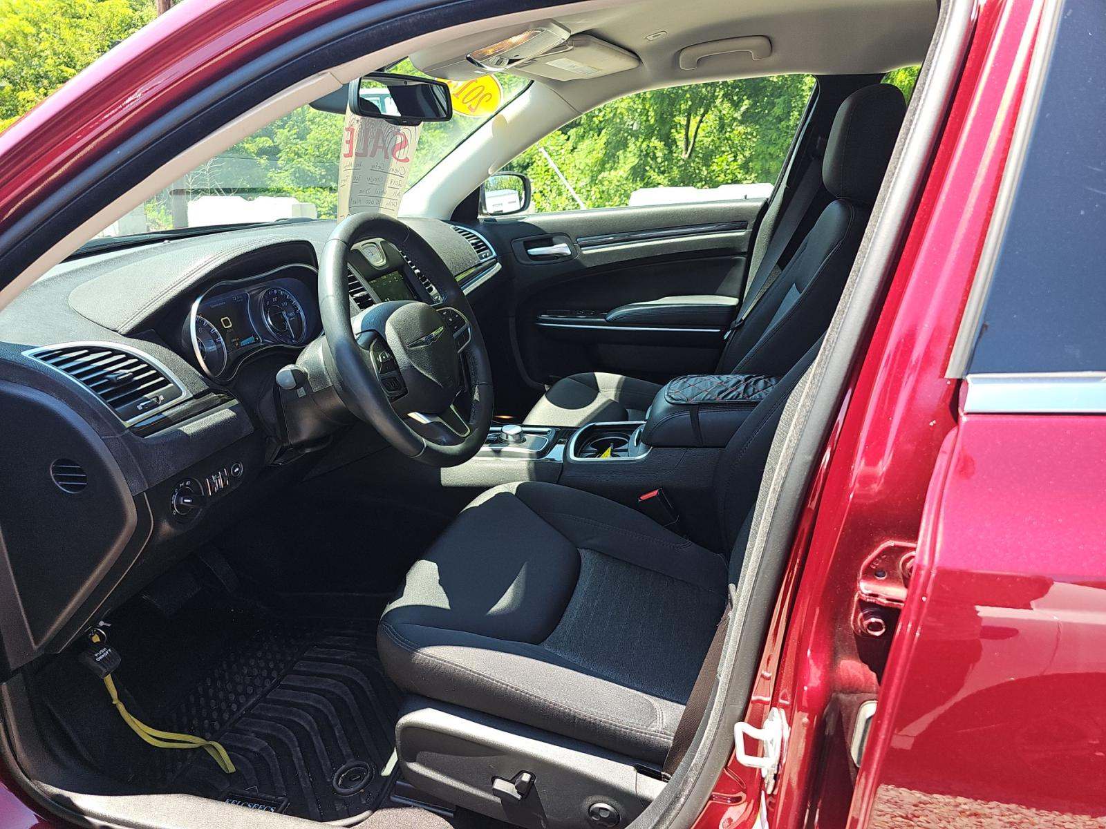 2018 Chrysler 300 Touring AWD