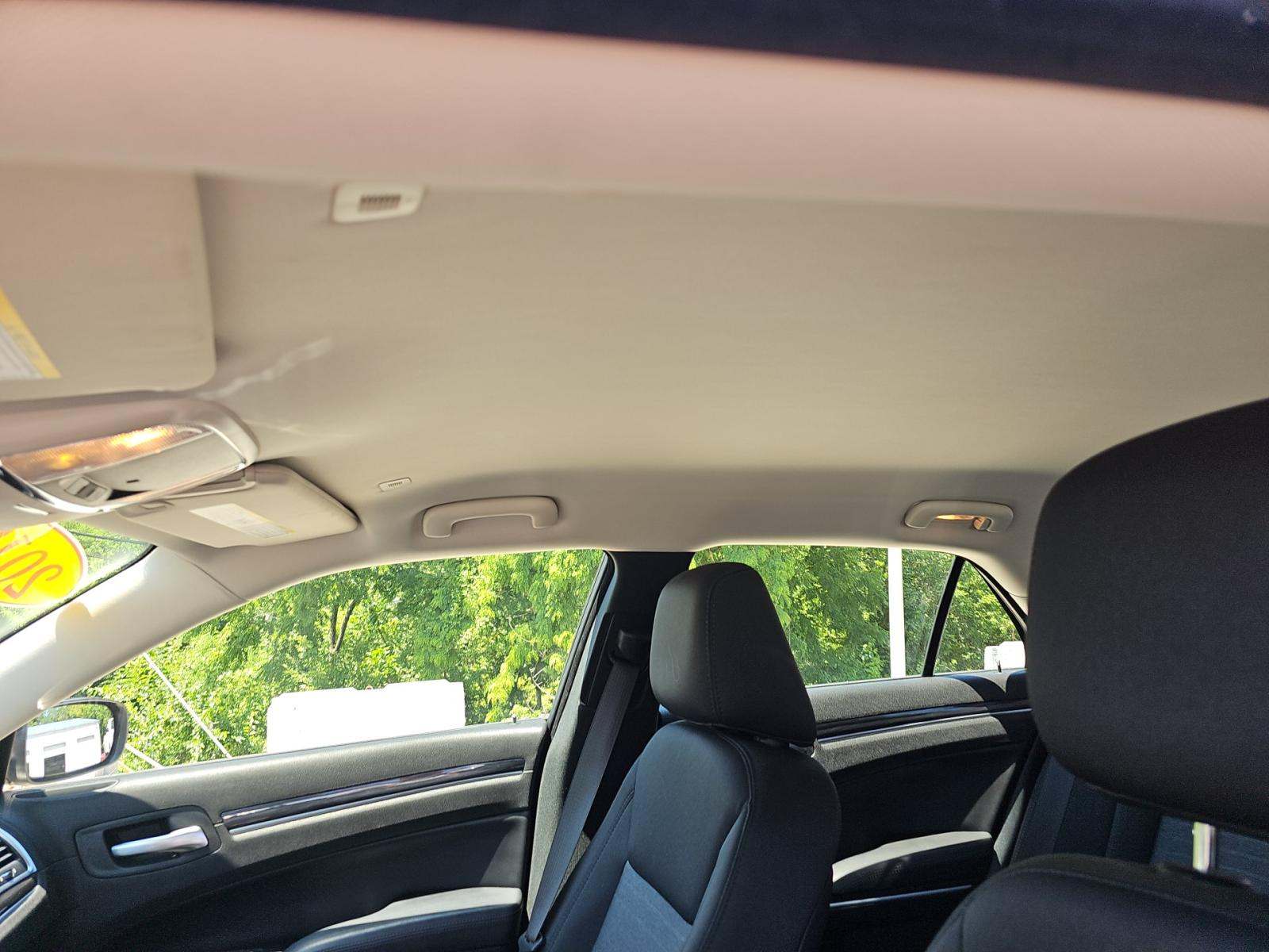 2018 Chrysler 300 Touring AWD