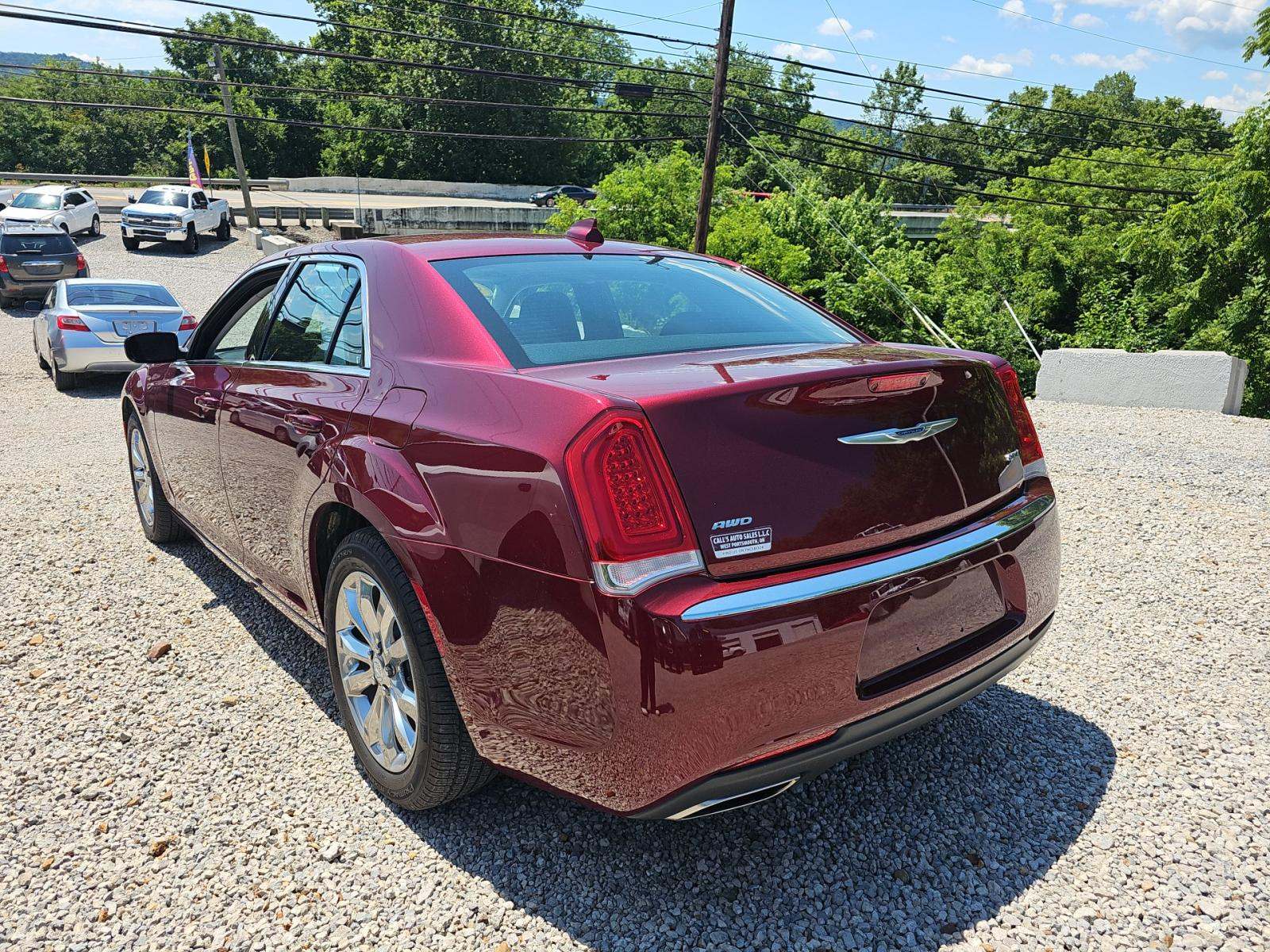 2018 Chrysler 300 Touring AWD