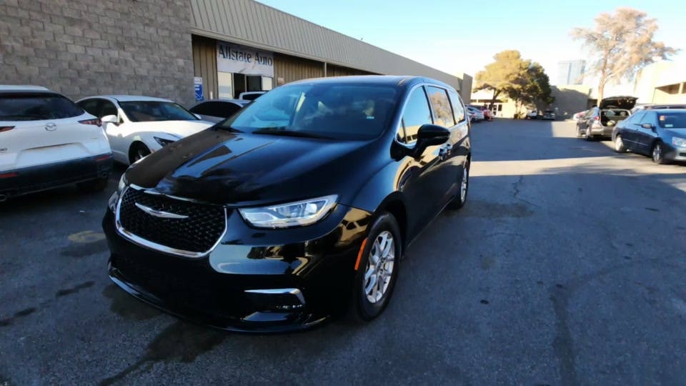 2024 Chrysler Pacifica Touring L 121.6