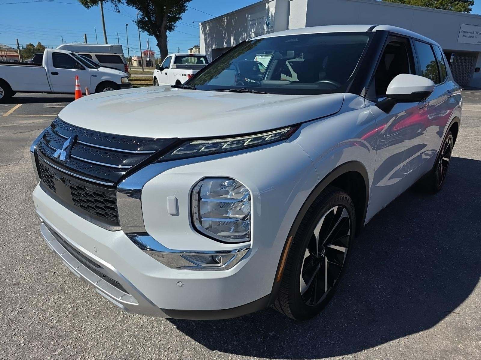 2024 Mitsubishi Outlander SE AWD