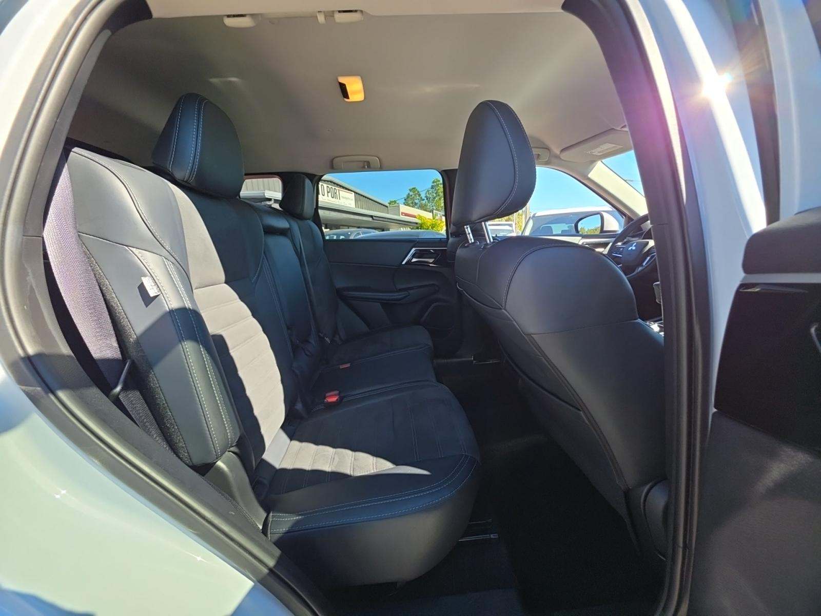 2024 Mitsubishi Outlander SE AWD