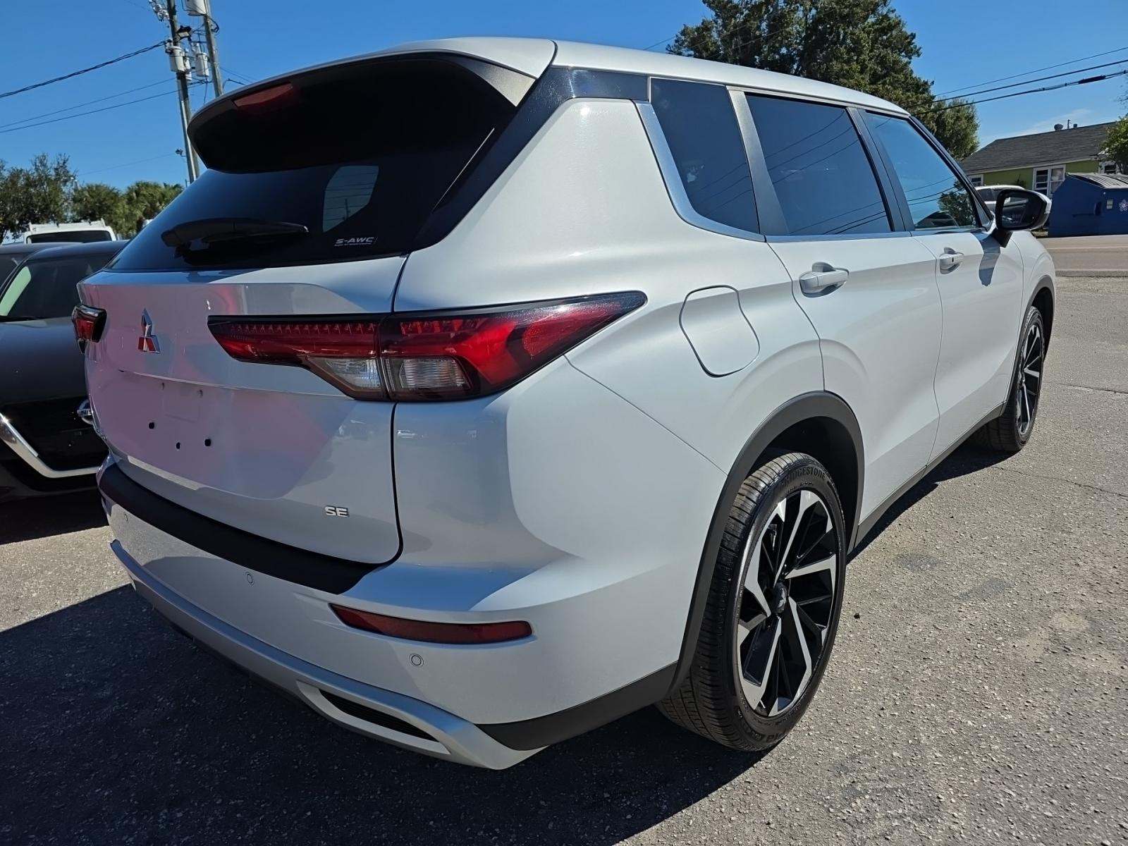 2024 Mitsubishi Outlander SE AWD