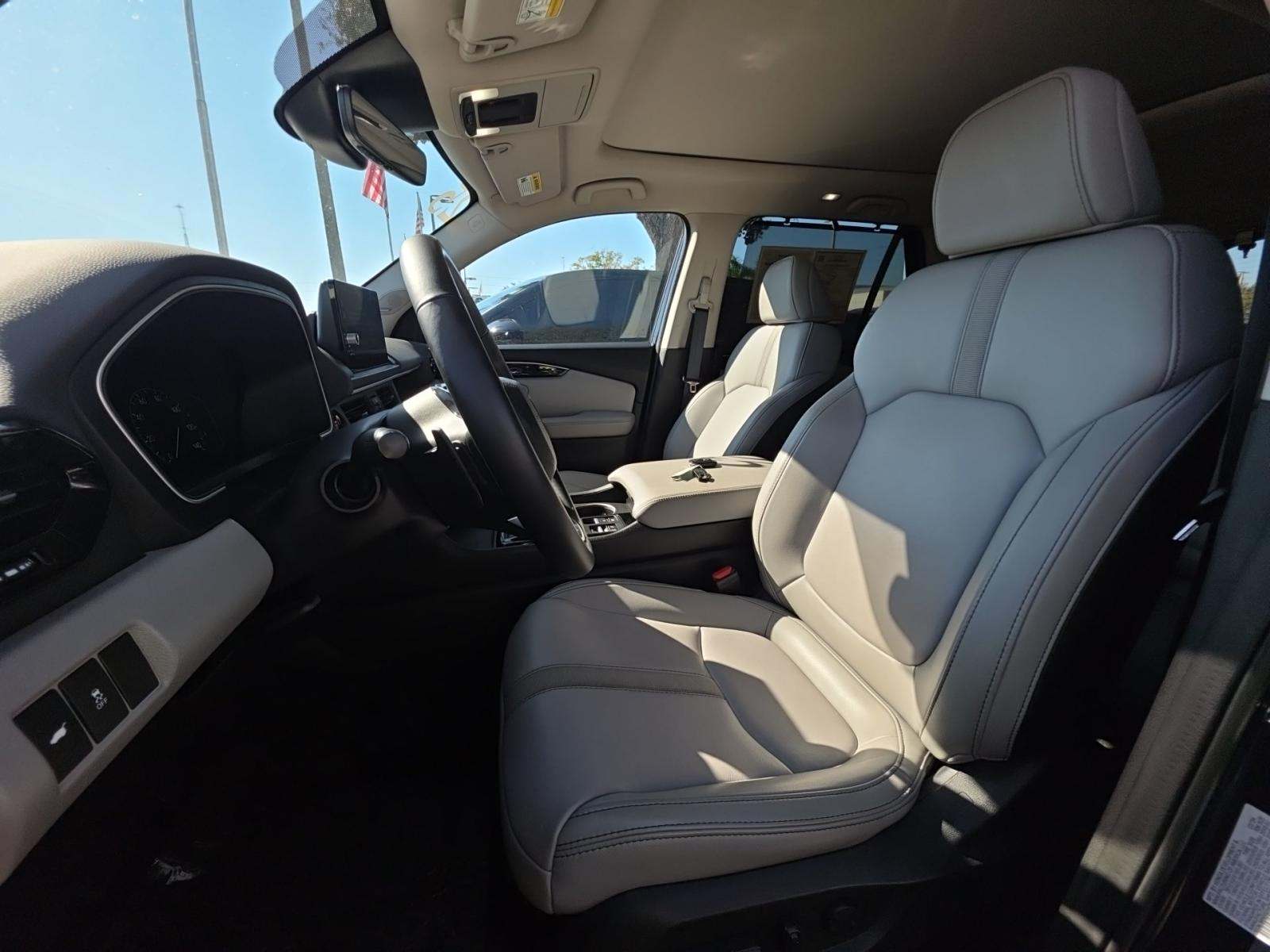 2025 Honda Pilot Touring AWD