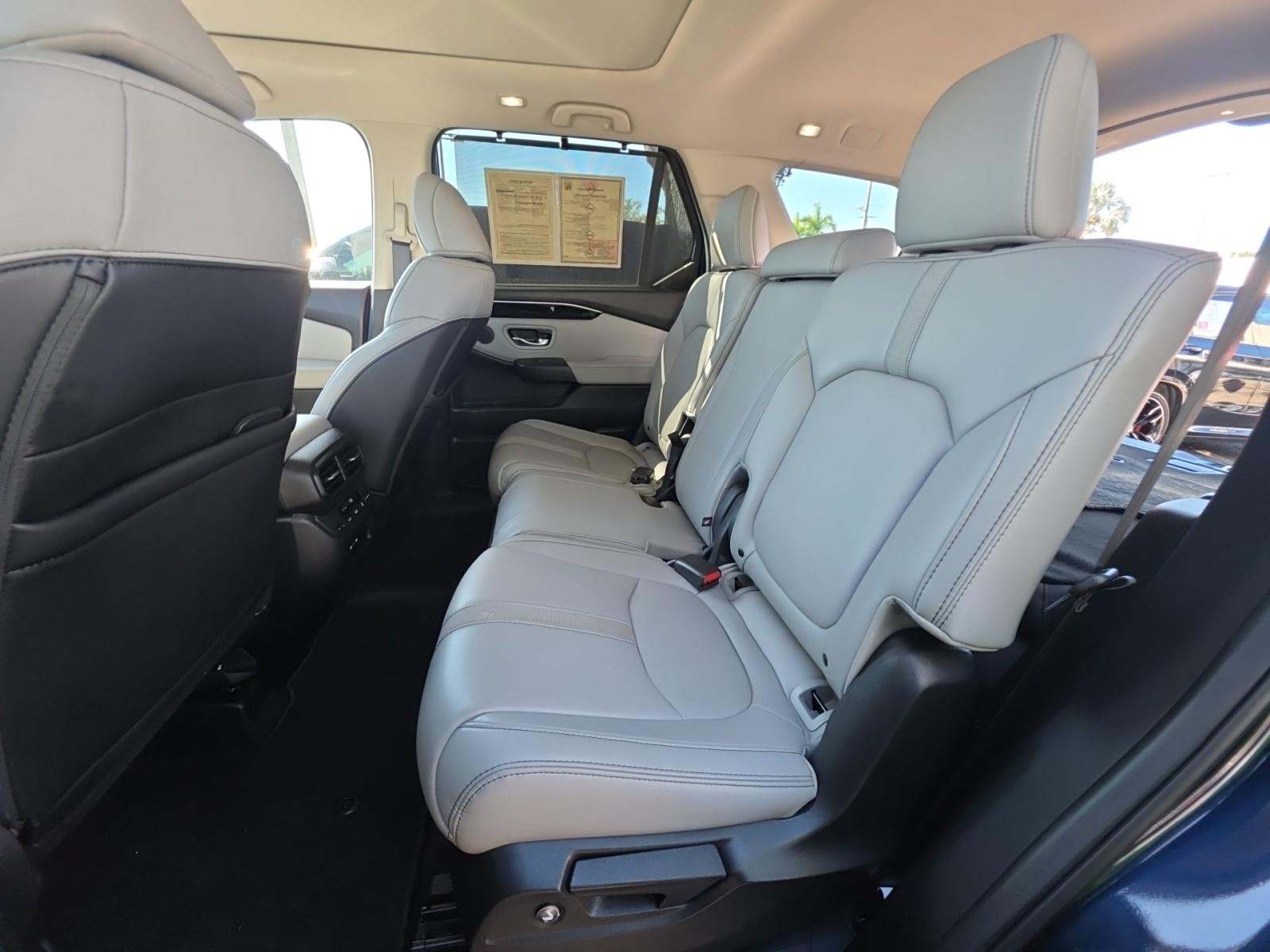 2025 Honda Pilot Touring AWD