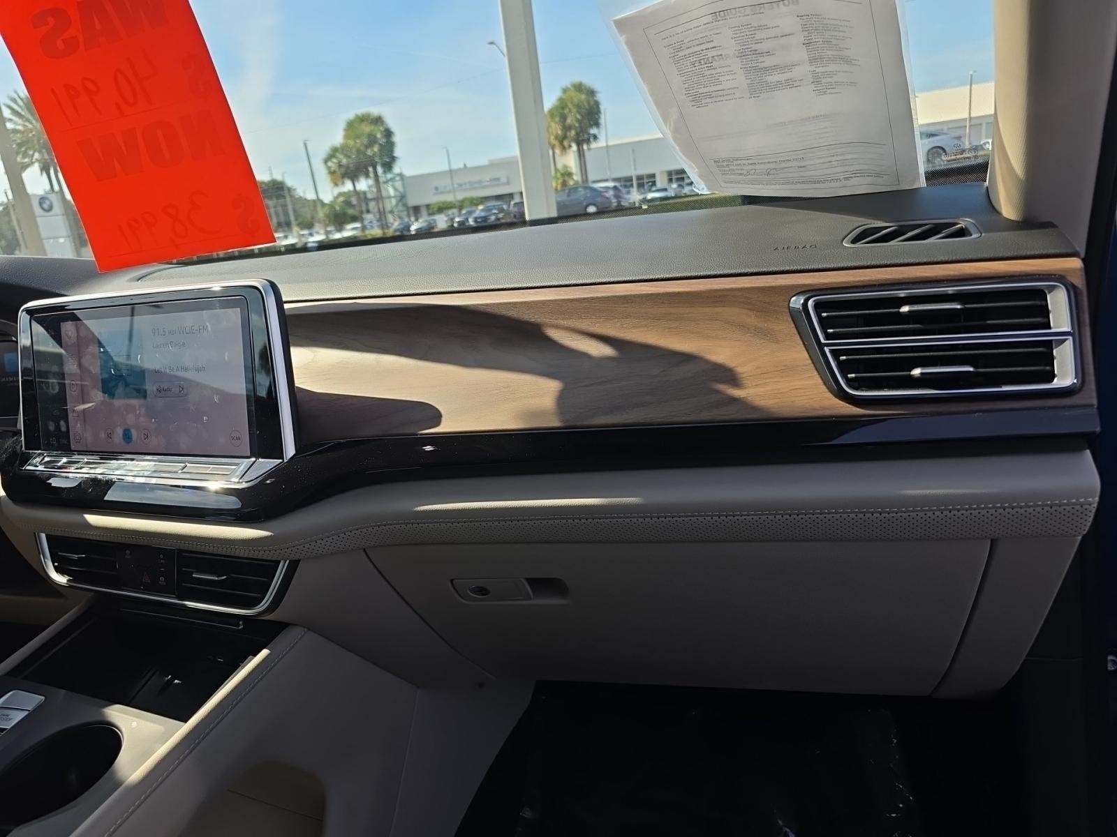 2025 Volkswagen Atlas 2.0T SE AWD