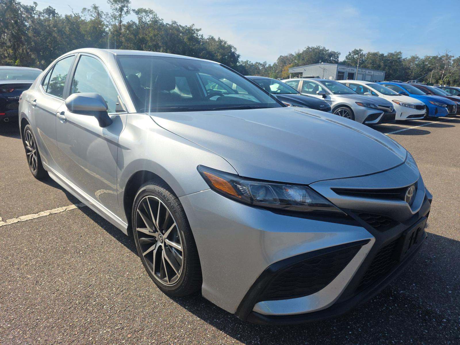2024 Toyota Camry SE FWD