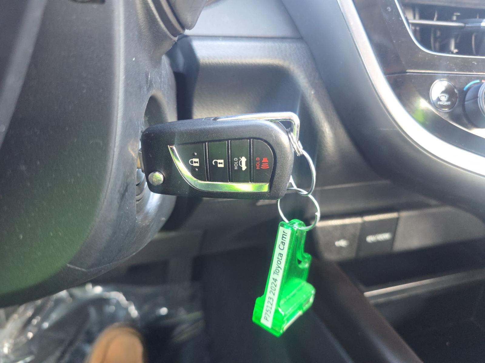 2024 Toyota Camry SE FWD