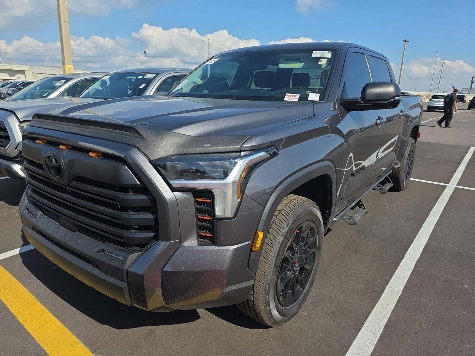 2024 Toyota Tundra SR5 AWD