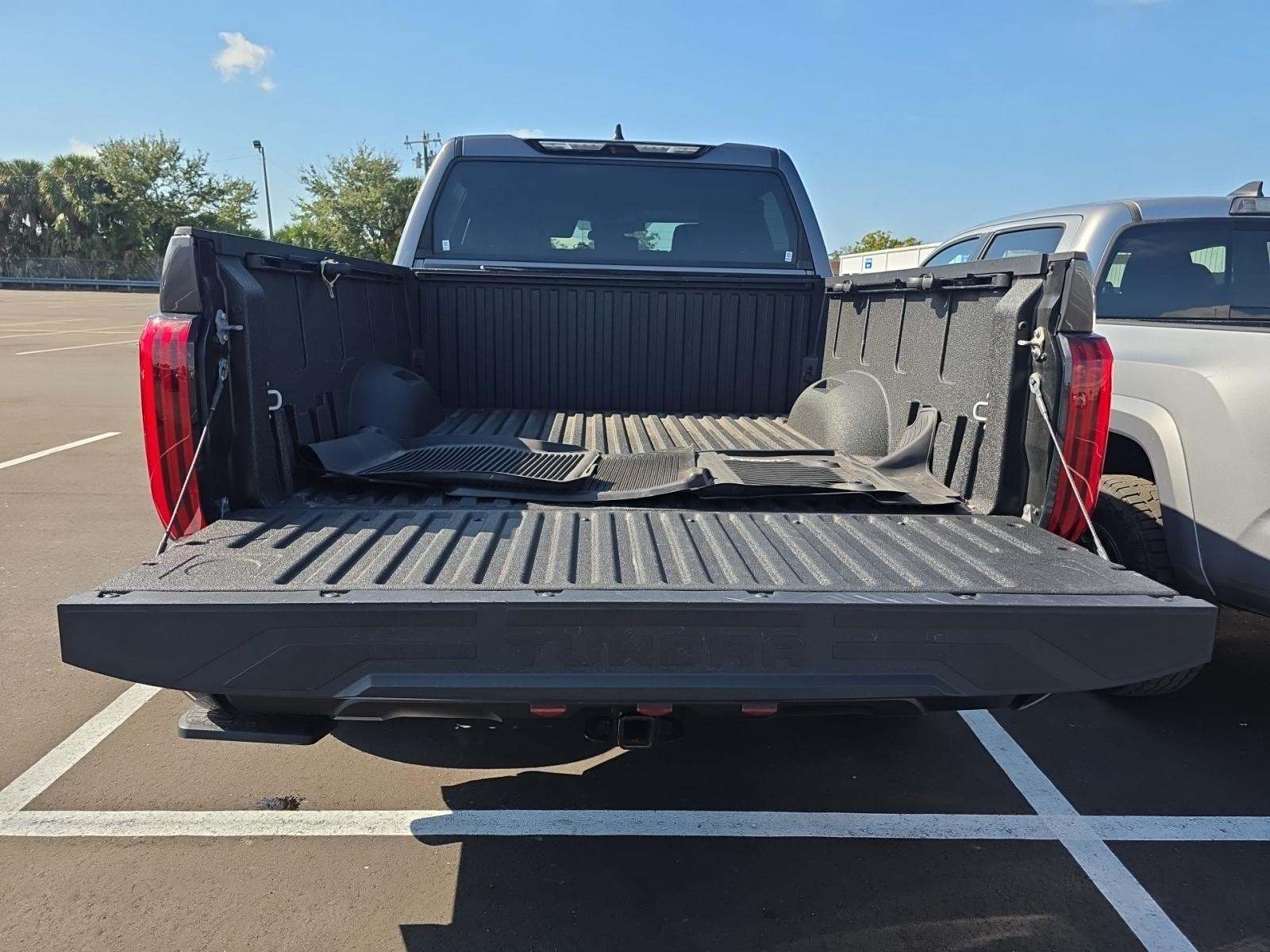 2024 Toyota Tundra SR5 AWD