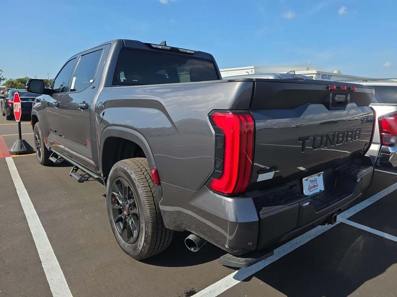 2024 Toyota Tundra SR5 AWD