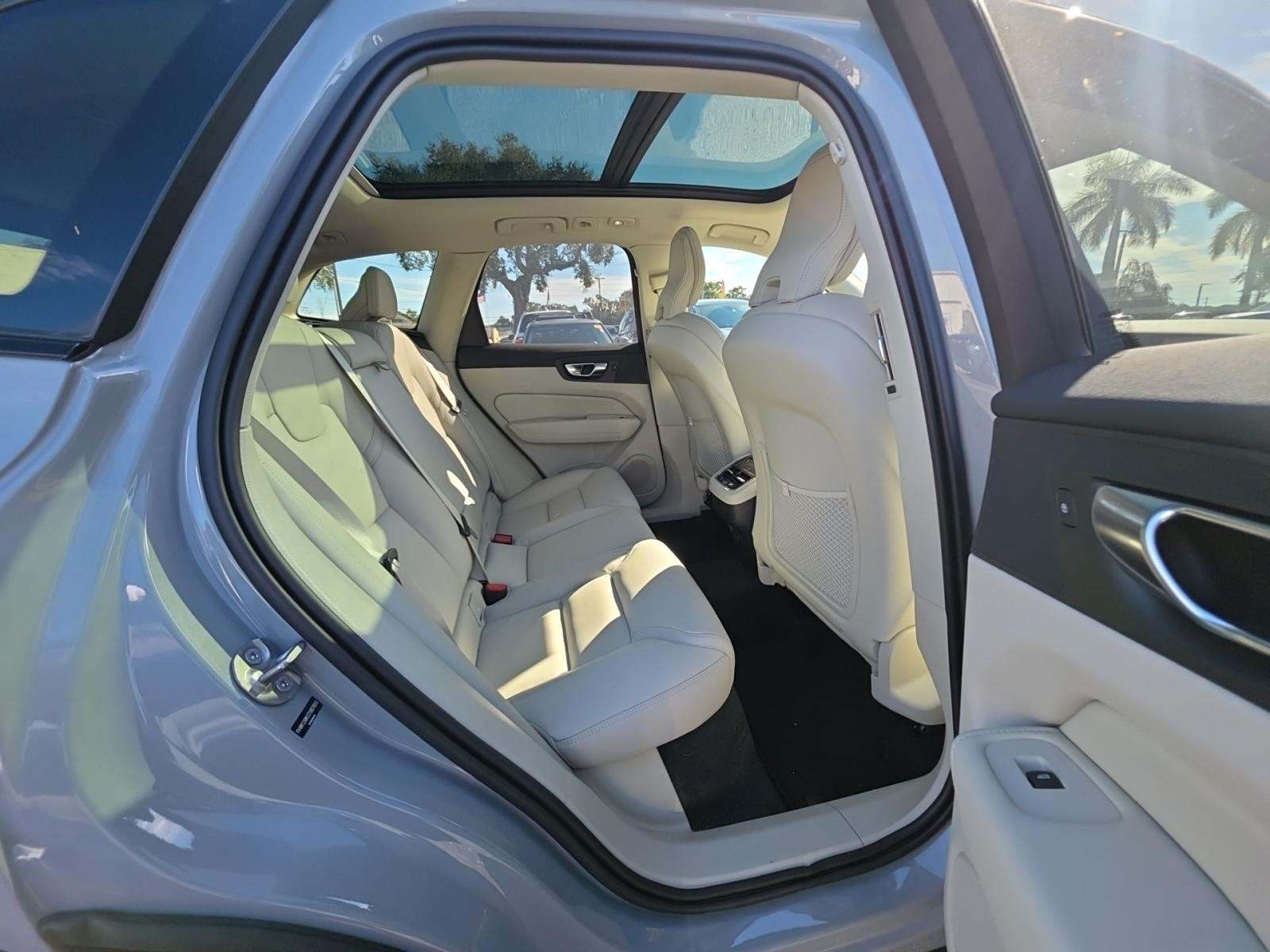 2025 Volvo XC60 B5 Ultra AWD