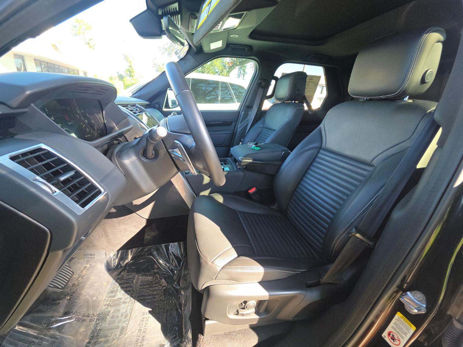 2022 Land Rover Discovery S AWD