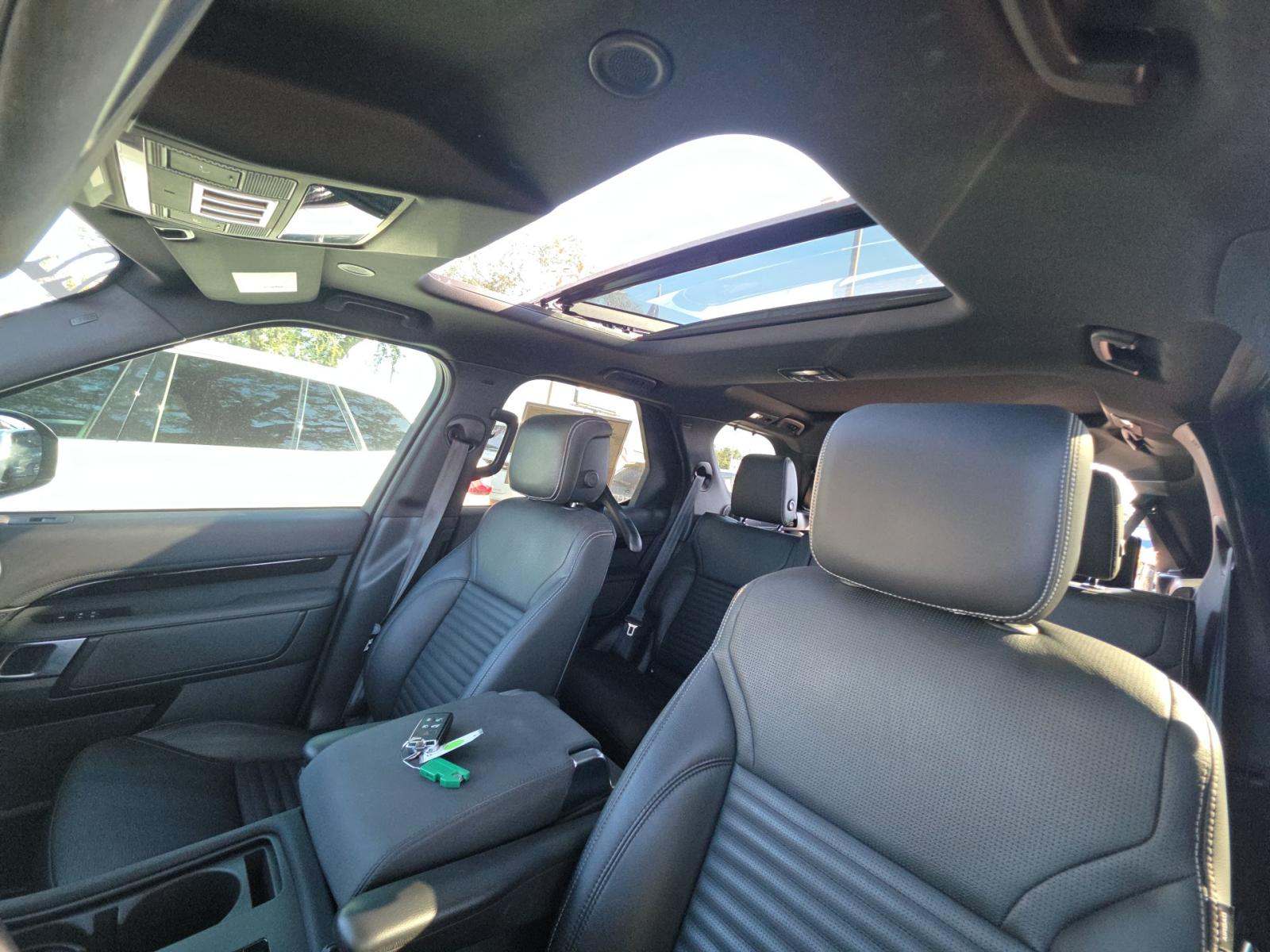 2022 Land Rover Discovery S AWD