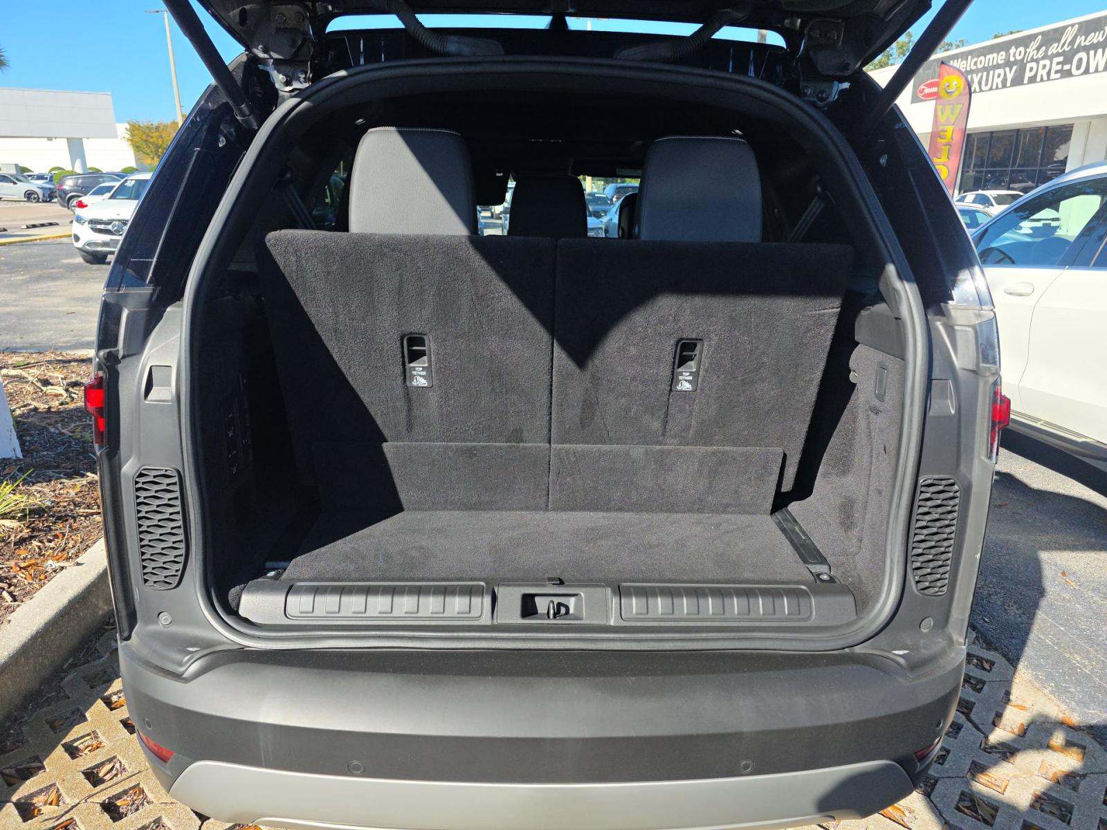 2022 Land Rover Discovery S AWD