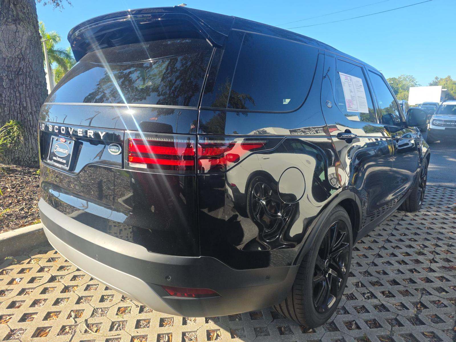 2022 Land Rover Discovery S AWD