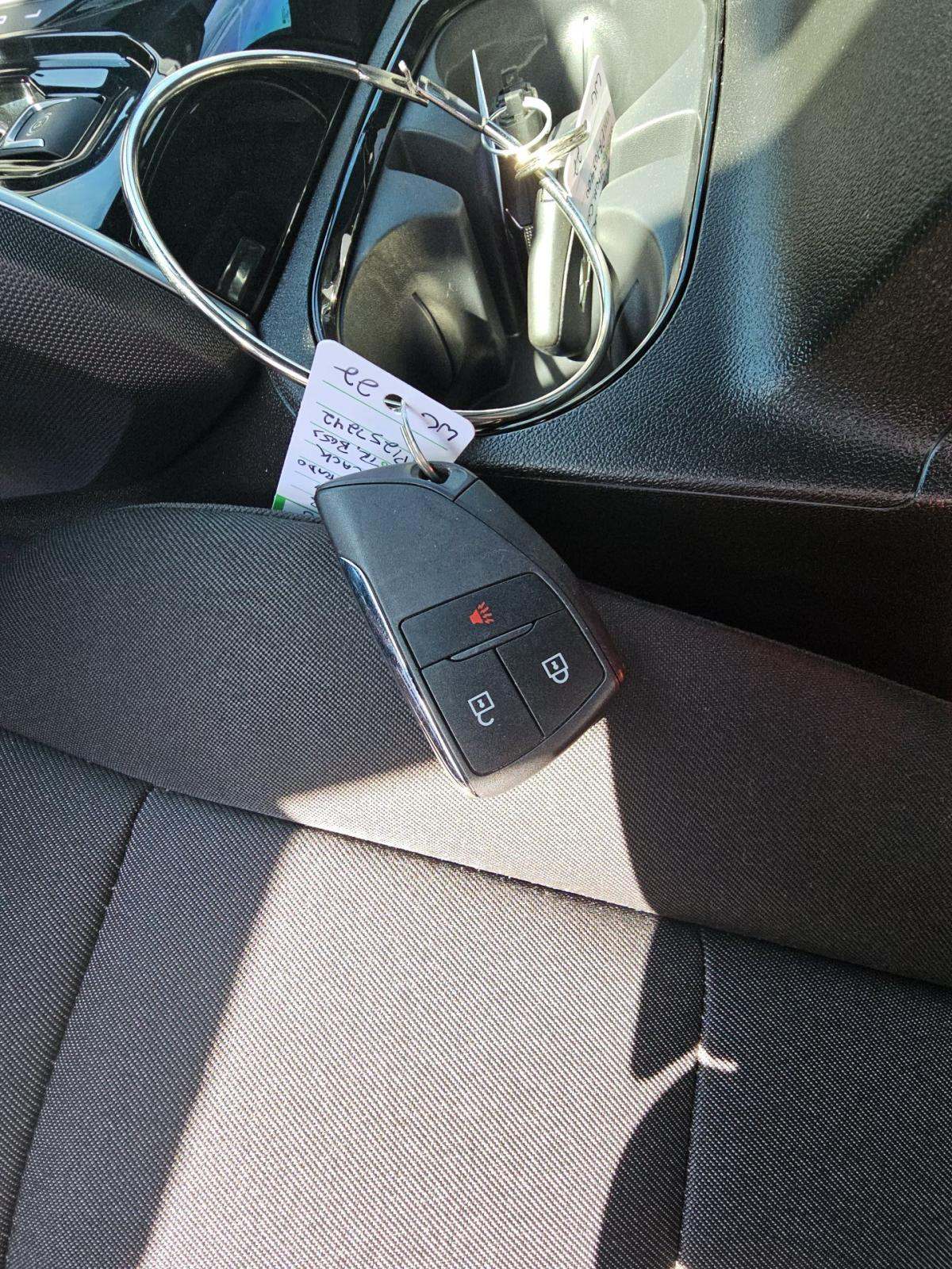 CHEVROLET SILVERADO - 8