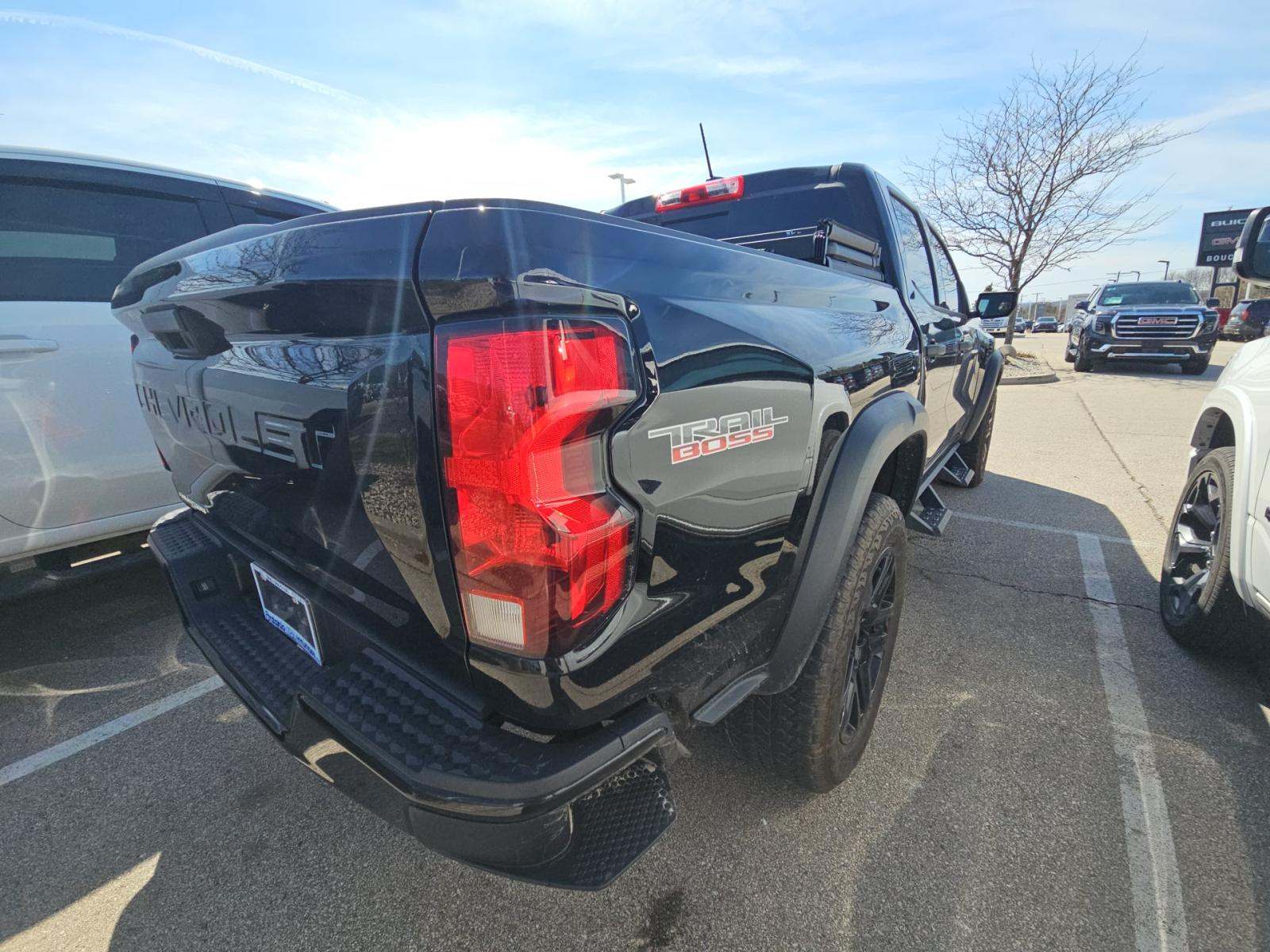 CHEVROLET SILVERADO - 3