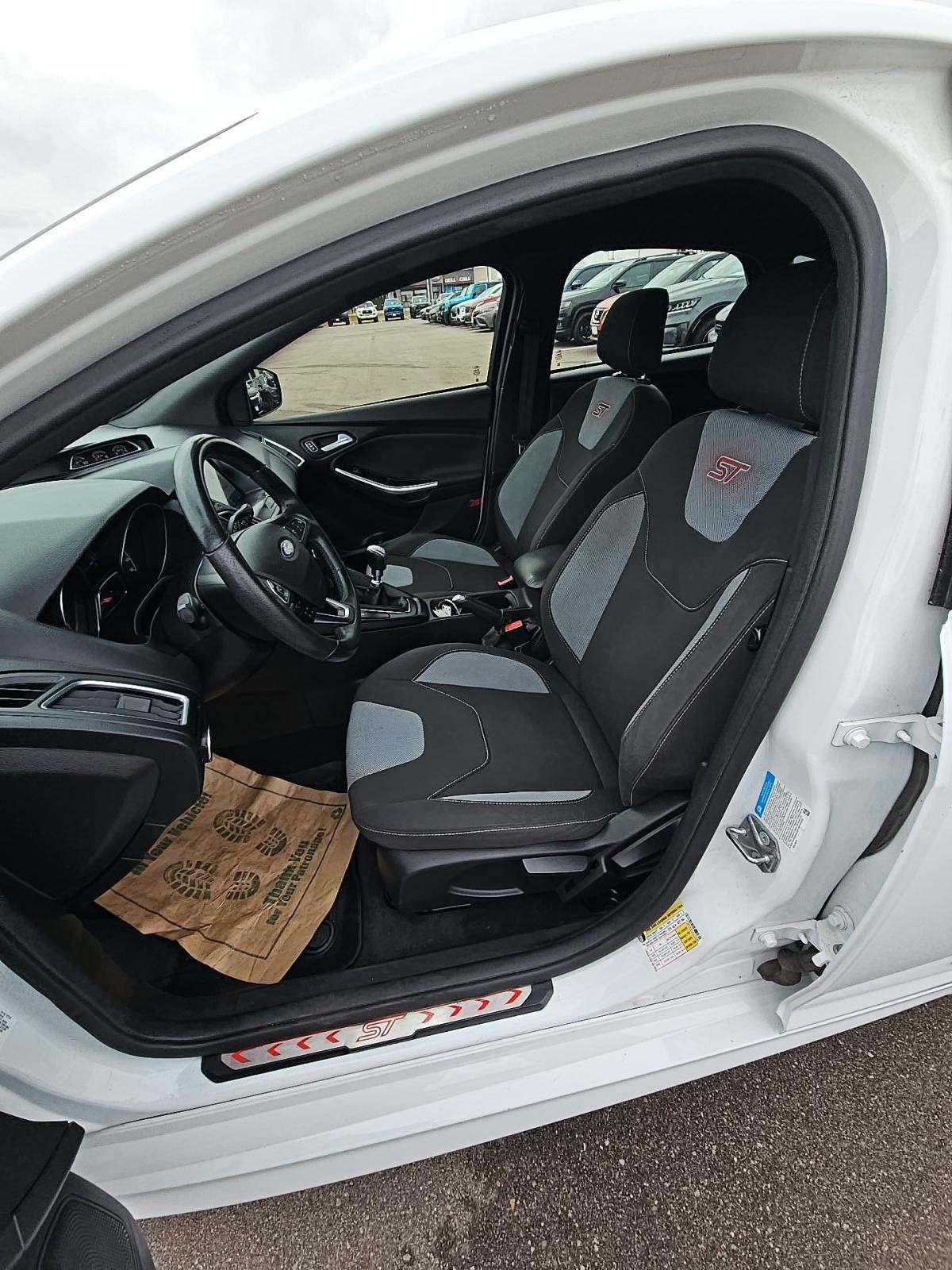 2018 Ford Focus ST FWD