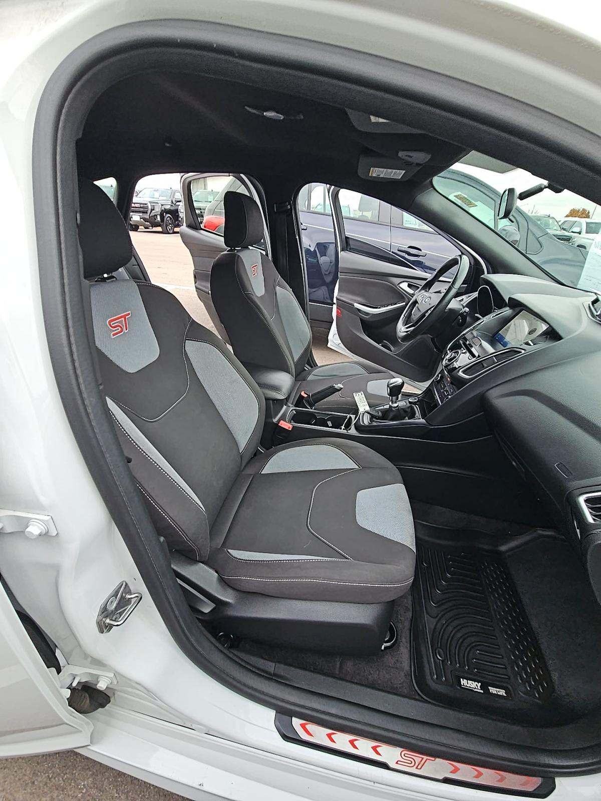 2018 Ford Focus ST FWD