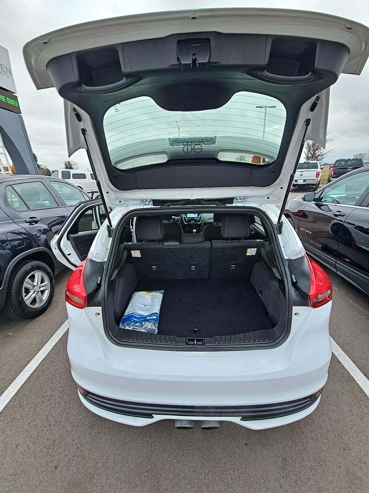 2018 Ford Focus ST FWD