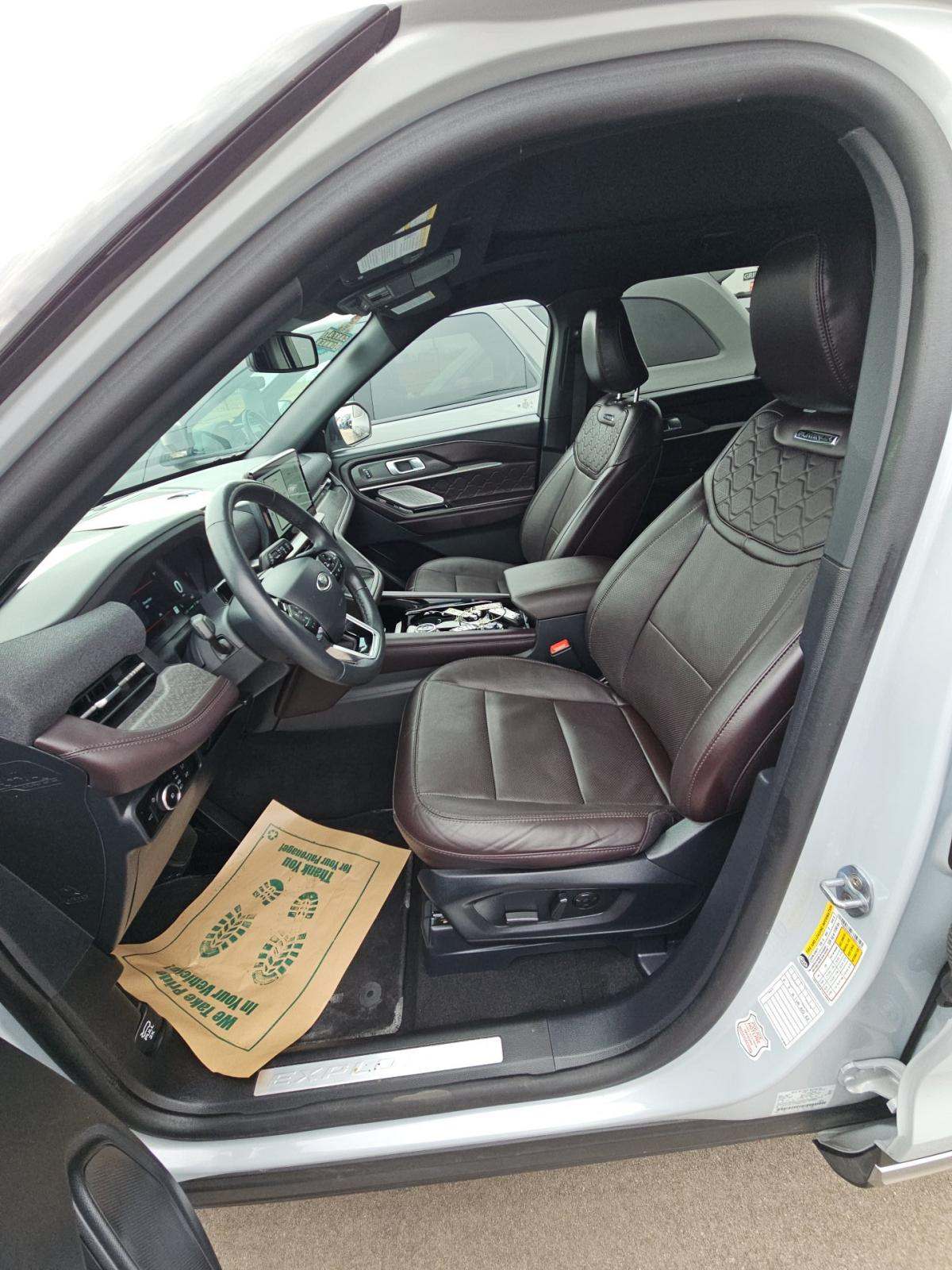 2025 Ford Explorer Platinum AWD