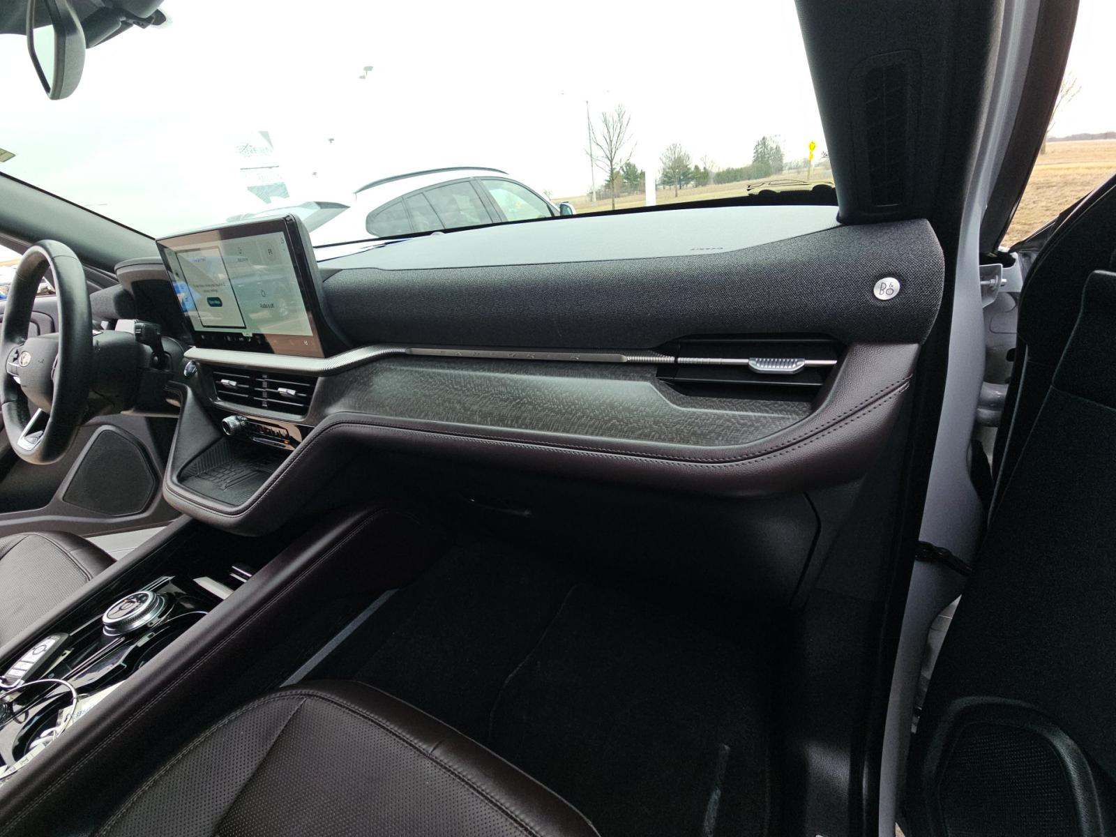 2025 Ford Explorer Platinum AWD